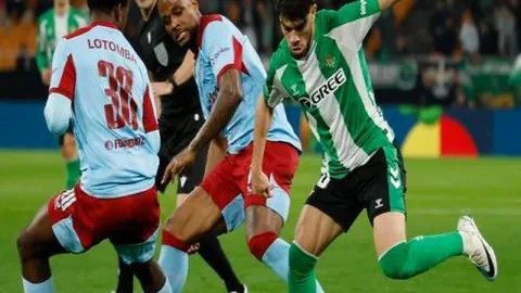 “曼城与布伦特福德战成平手，比分为2：2”